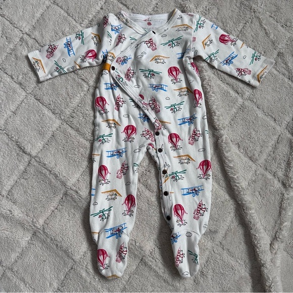 Finn + Emma | When Pigs Fly Front Button Footie | Size 9-12 months - Picture 2 of 6